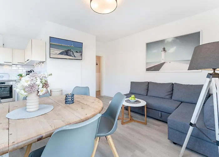 Haus Strandgefluester Leuchtturm Grömitz